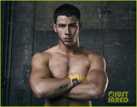 WATCH: Nick Jonas makes out with another guy in mixed martial。